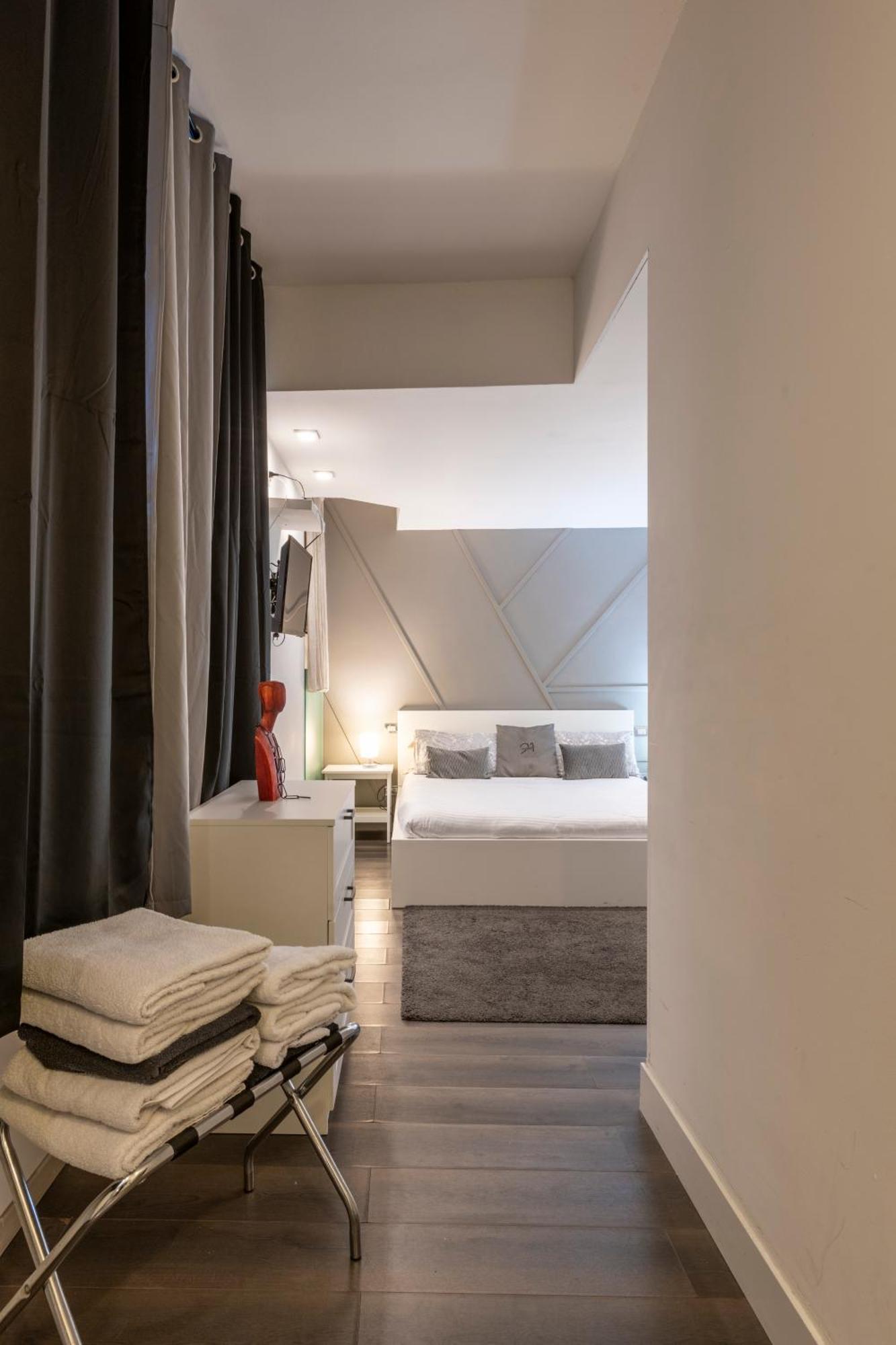 Design Apartment With Private Pool Exclusive Use - Stelvio 21 Mediolan Zewnętrze zdjęcie